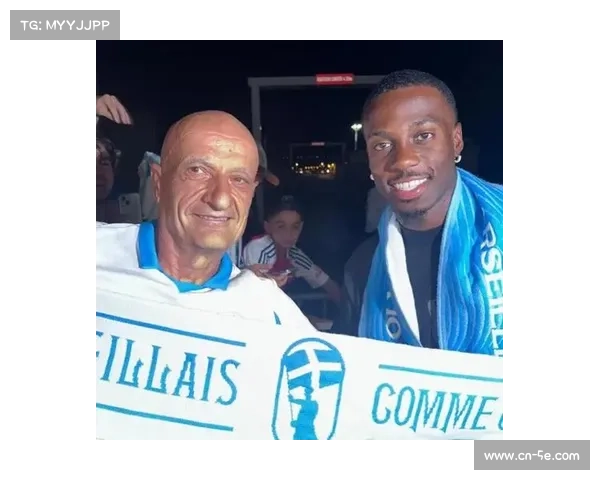 小维阿谈马赛球迷热情：输球激励球队追求伟大